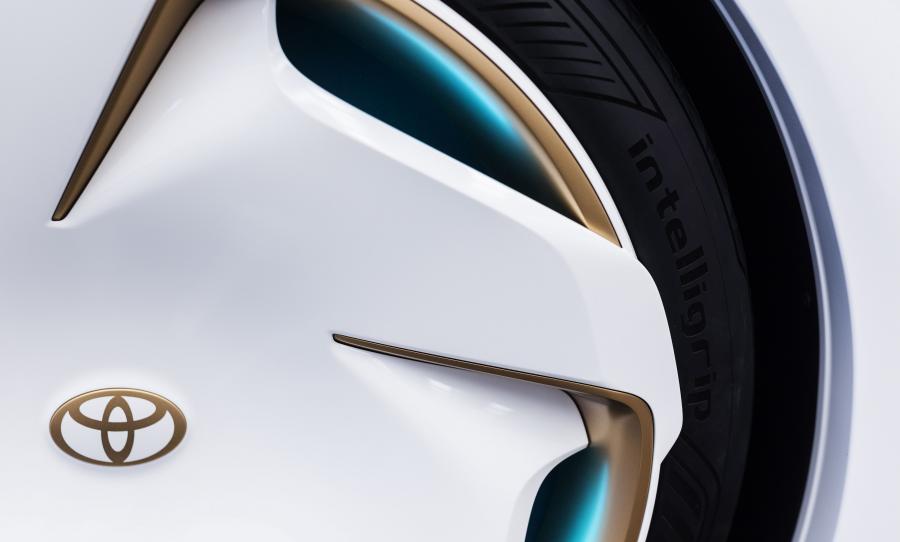 Колеса Toyota Concept-i 2017 года  (фото 39 из 45)